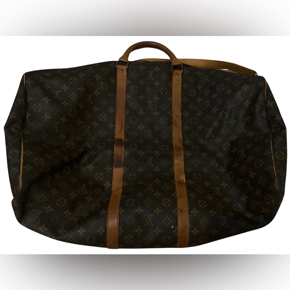 Authentic Louis Vuitton monogram duffle bag - Picture 2 of 3
